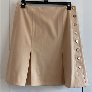 Club Monaco cream pleated skirt